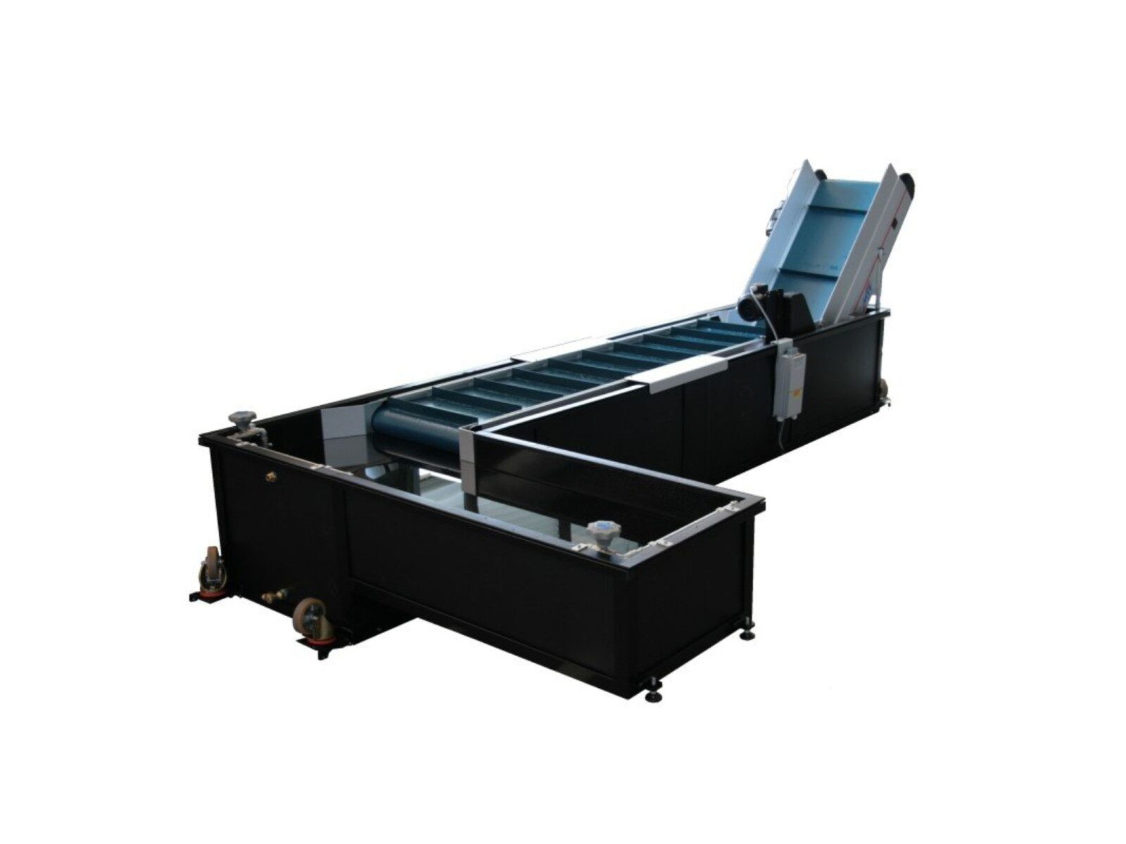 Conveyor belt combination with water basin for preconditioning and transport of brush heads
