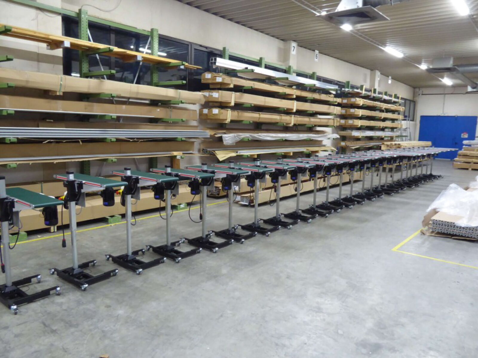 Flexible small conveyor belts for pharmaceutical manufacturing (1032) | Main