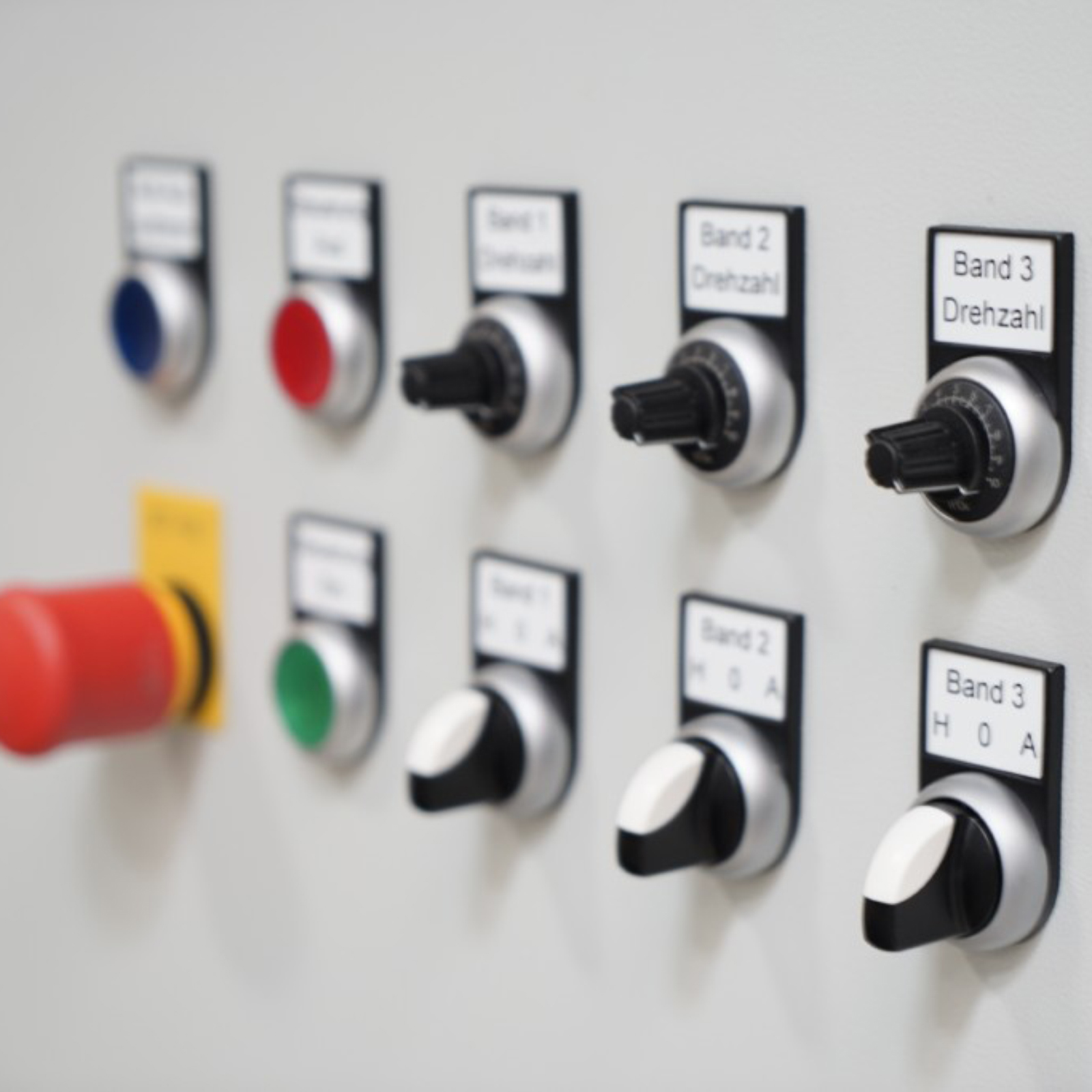 Manual control elements