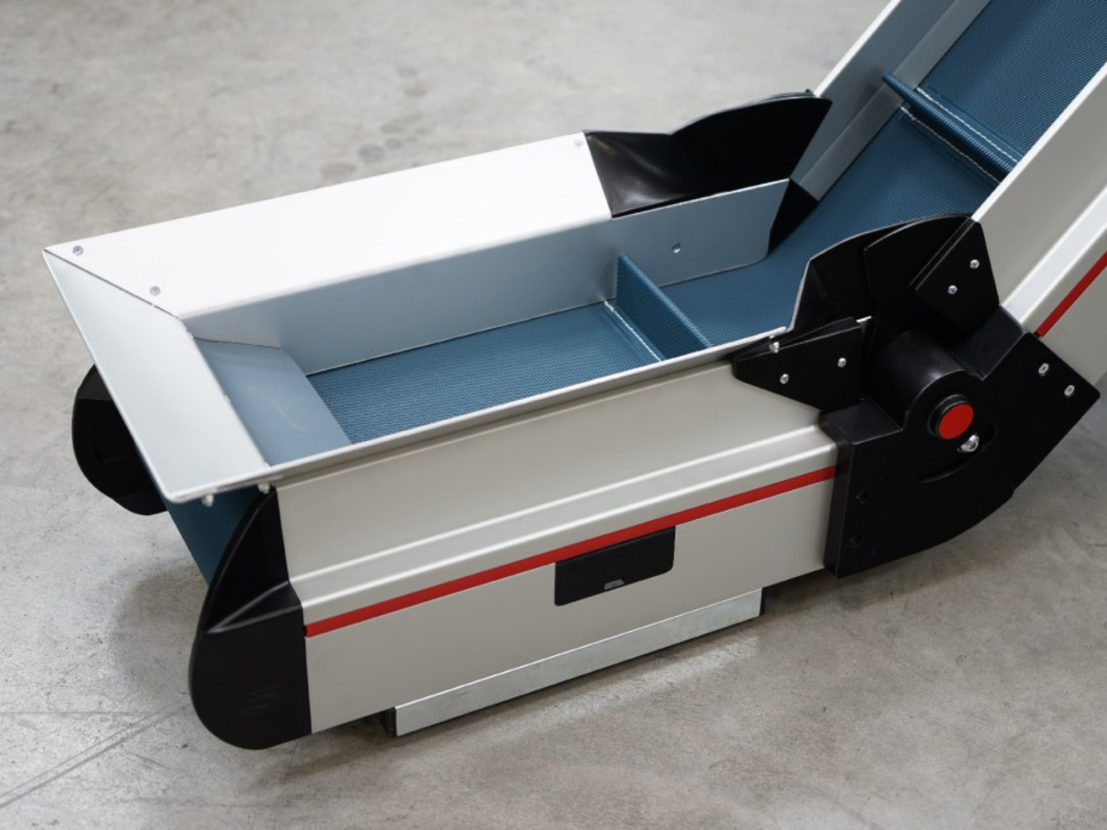 Cleat protection skids